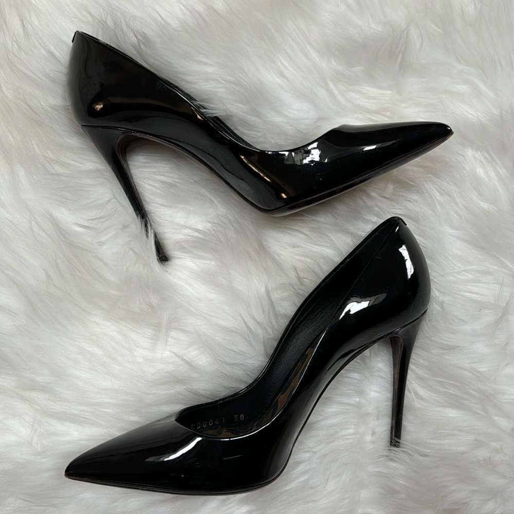 Authentic Dolce & Gabbana Pointed Toe Pump